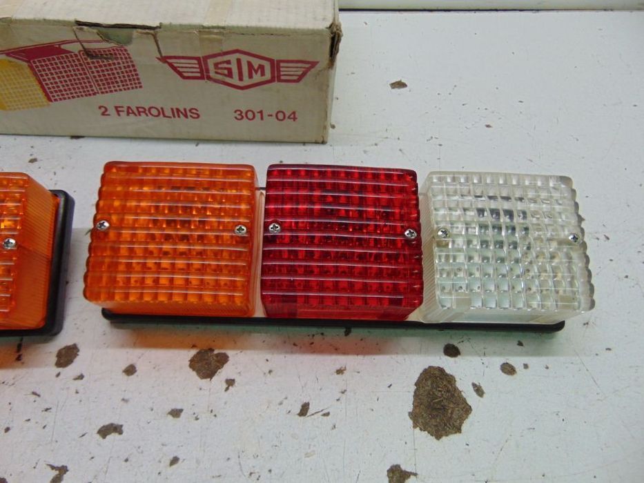 Antigos pick up/jipes e outros farolins