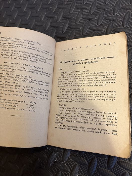 Stara książka Zasady pisowni Polskiej 1949 r.