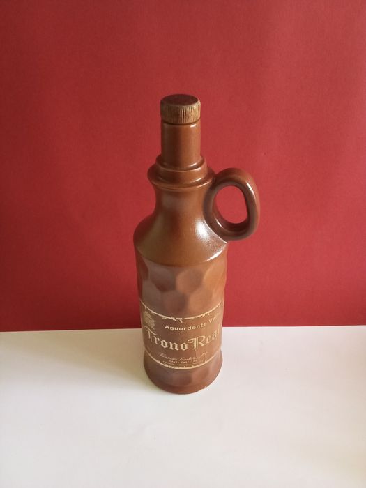 Garrafa Trono Real