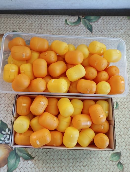 Продам капсули із кіндерів.По  2грн.