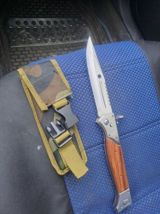 Ножик продаю хороший