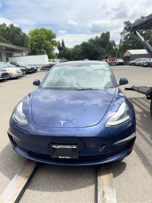 Tesla 3 LFP 12/2022