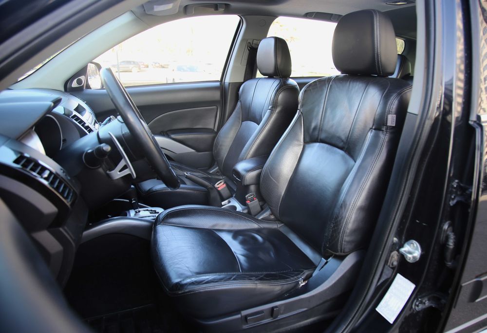 Mitsubishi Outlander XL