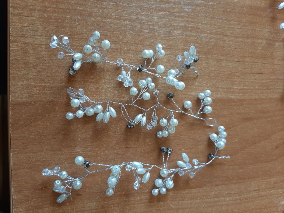 Ślubne ozdoby do włosów