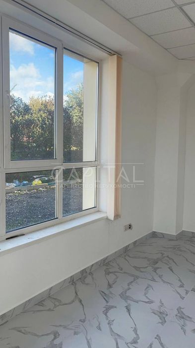 Продаж 3-поверхової будівлі, вул. Індустріальна, с. Святопетрівське
