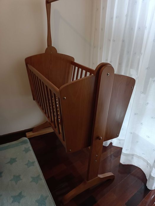 Berço madeira pinho mel