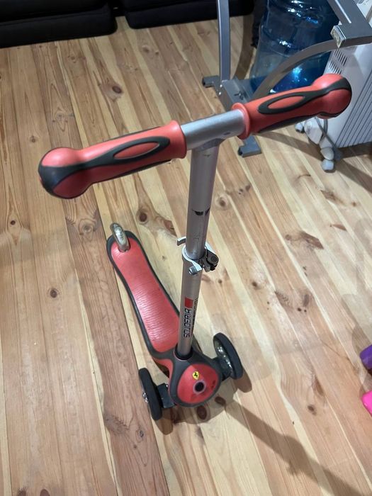 Самокат  дитячий Ferrari