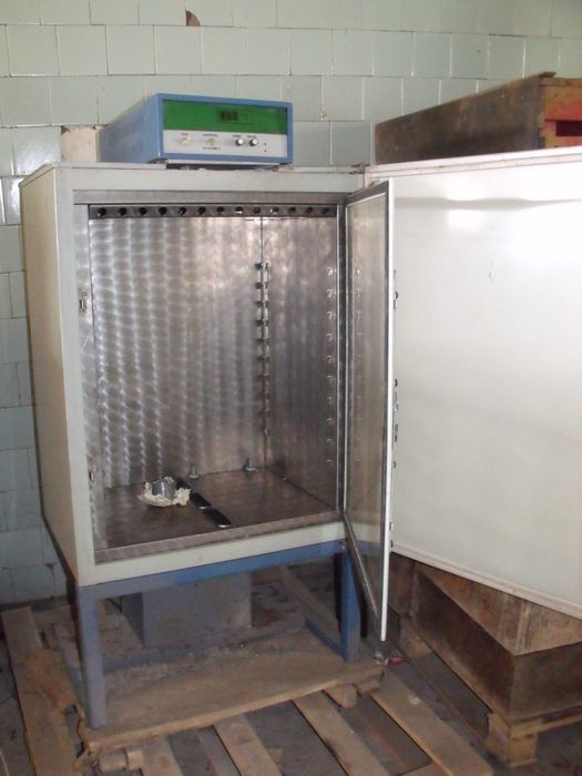 Вібростіл,автоклав, коптильня, шкаф (ТГУ-01-200), охолоджувач та інші.