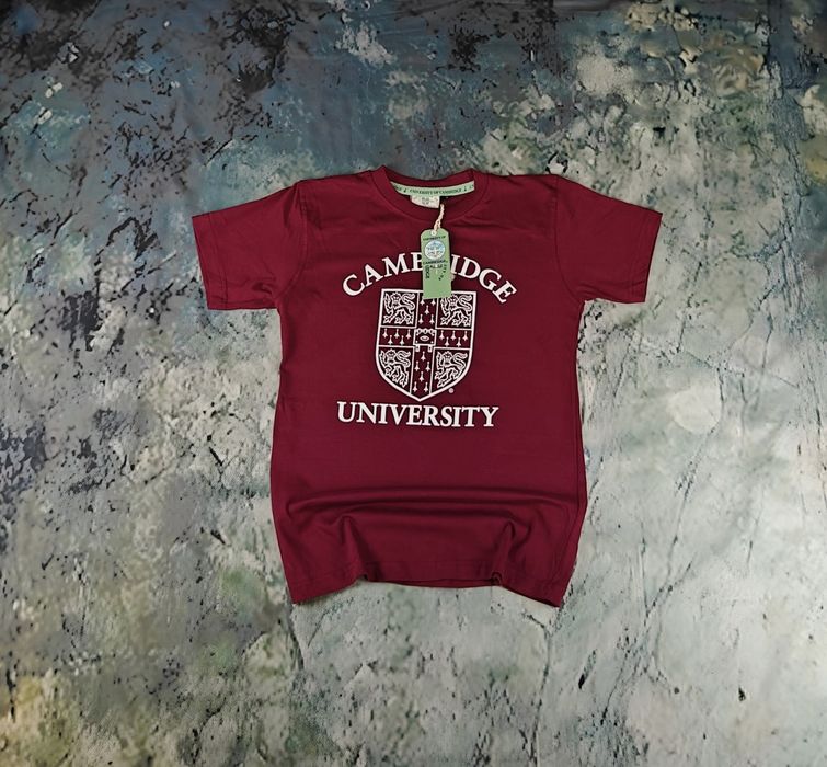 Stylowa Bordowa Koszulka University of Cambridge Vintage - S - Nowa z Tagiem