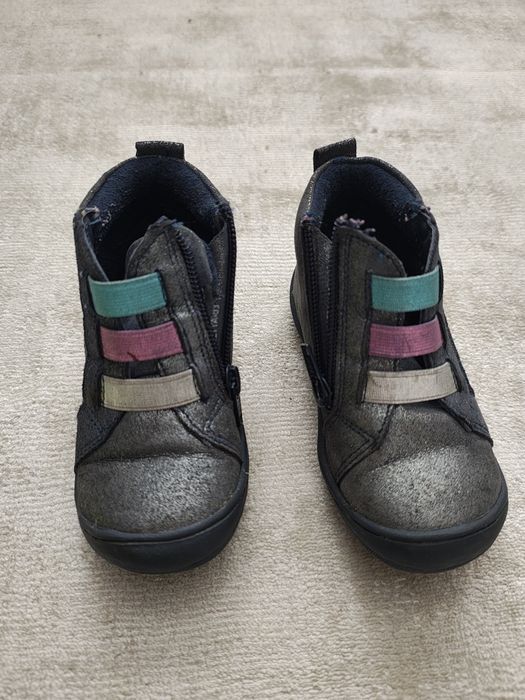 Buciki dziewczęce r 24