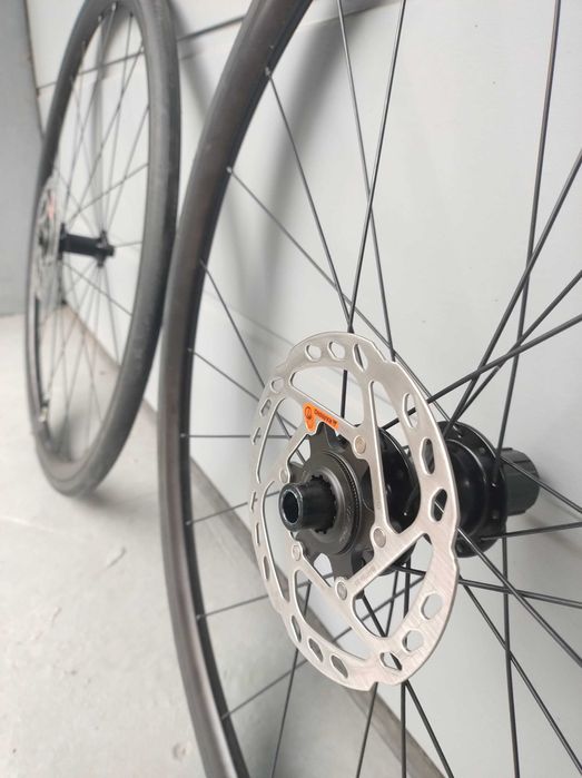 Nowe koła szosowe DT Swiss R470 Disc