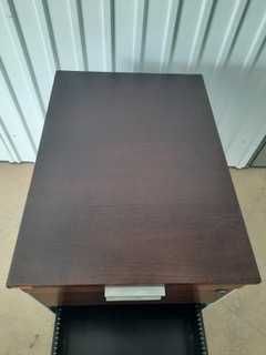 Móvel de gavetas de secretária Altamira em Wengué