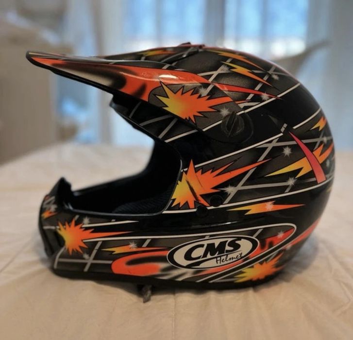 Vendo capacete cms