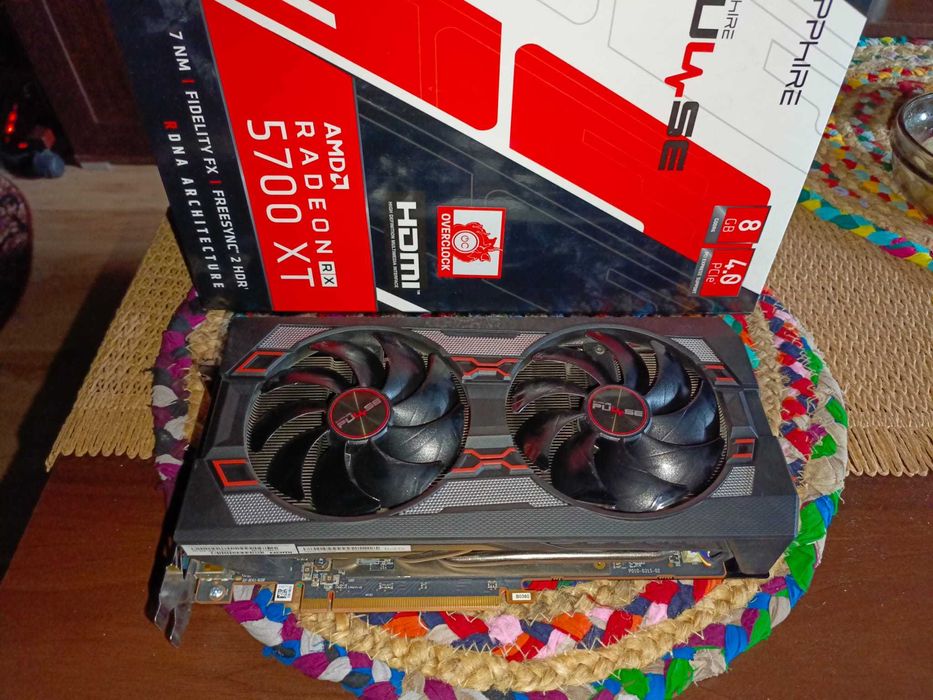SAPPHIRE RX5700XT 8GB GDDR6 - pudło, bdb stan!