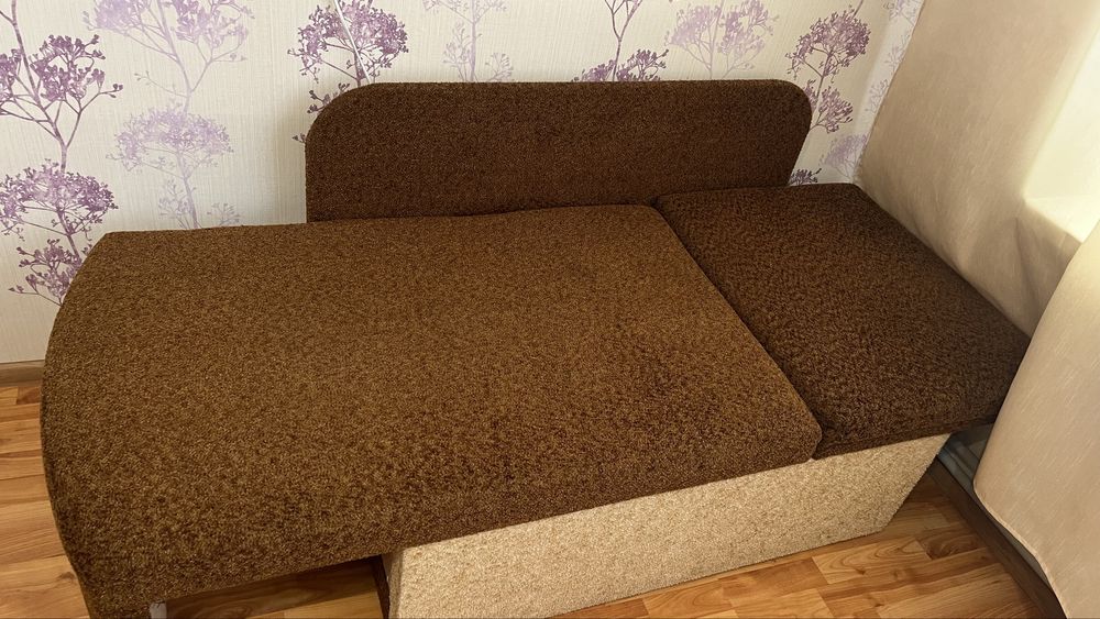 Продам диван трансформер малютка тахта