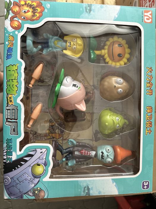 Zabawka zombi vs plants figurki