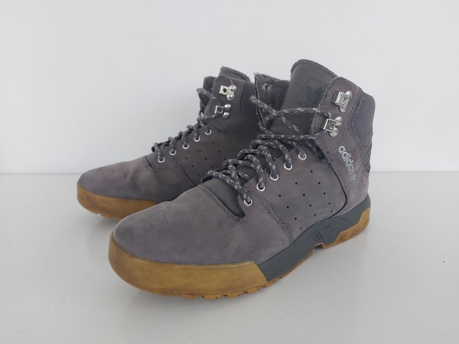 Buty męskie zimowe Adidas w rozmiarze 40 2/3