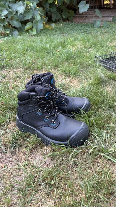 Buty robocze z metalowym noskiem