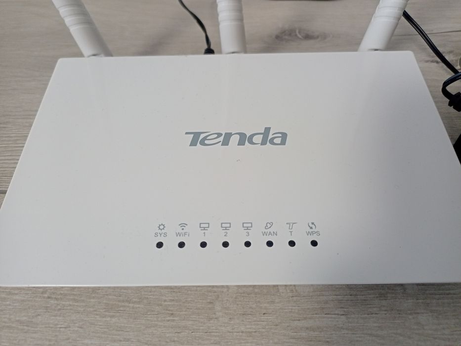 Routery bezprzewodowe Tenda F6 i F3 / TP-LINK