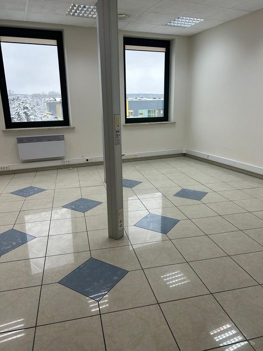 Komfortowe Biuro 39 m² – Idealne dla Zespołu | Jasnogórska