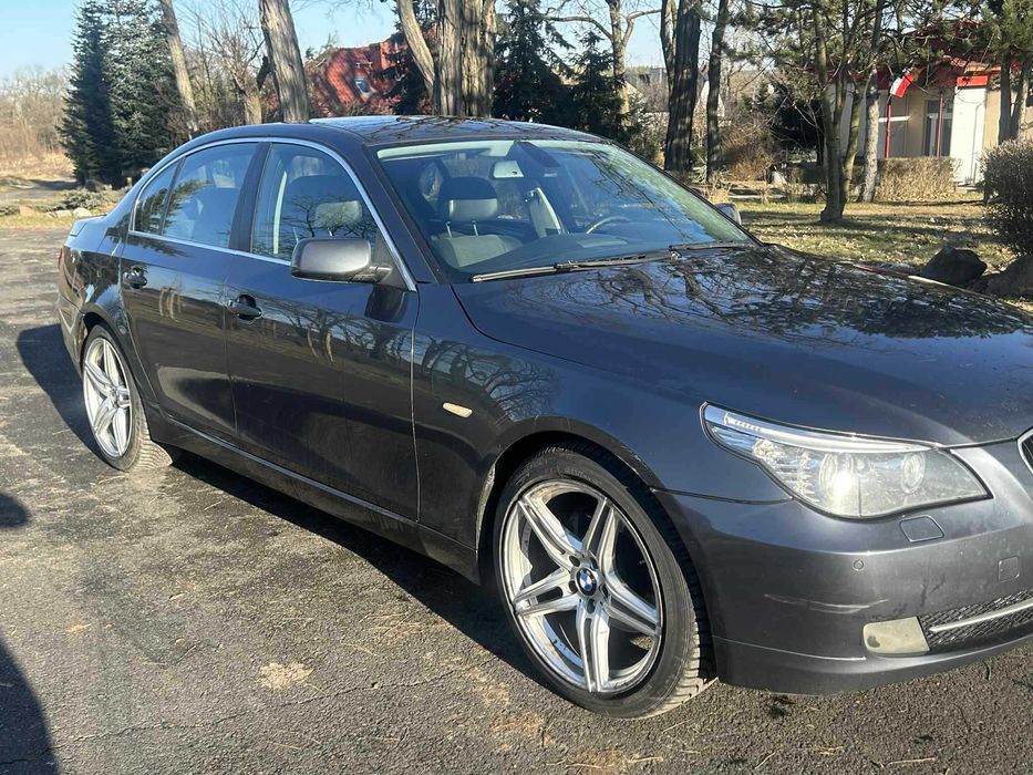 BMW e60 520D 2009r bezwypadkowe