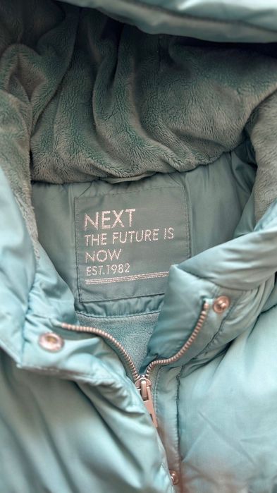 Зимова куртка для дівчинки Next