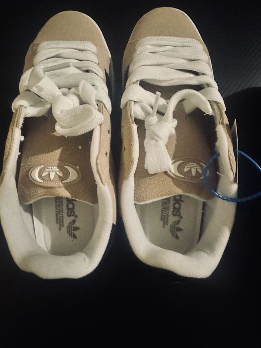 Buty sportowe unisex  rozmiar 40.