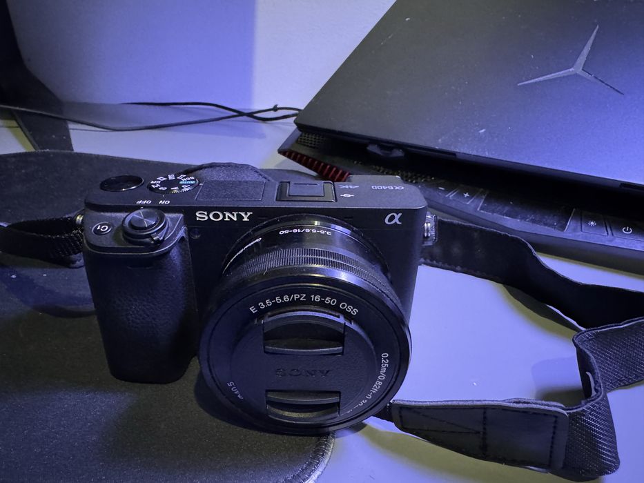Sony Alpha A6400 + Sigma 56mm f/1.4 + Extras