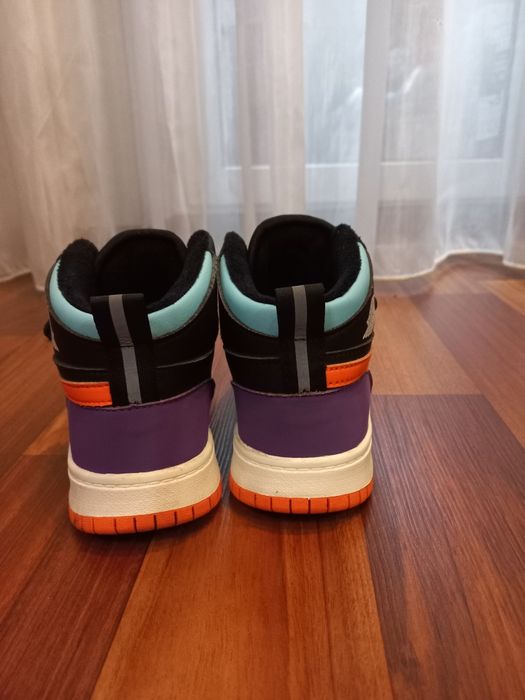 Кроссовки  Jordan 37 p.