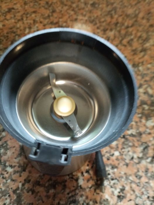 Moinho de café  fagor em óptimo estado
