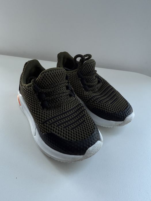 Кросівки primark 23