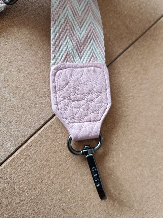 Nowy pasek do torebki parciany woskowany pudrowy róż beż Casa