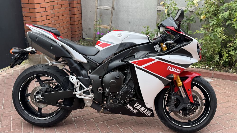 YAMAHA R-1 Ямаха 2014 рік пробіг 14789
