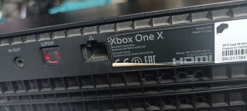 Zestaw Xbox One X 1TB