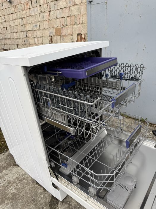 Посудомийна машина