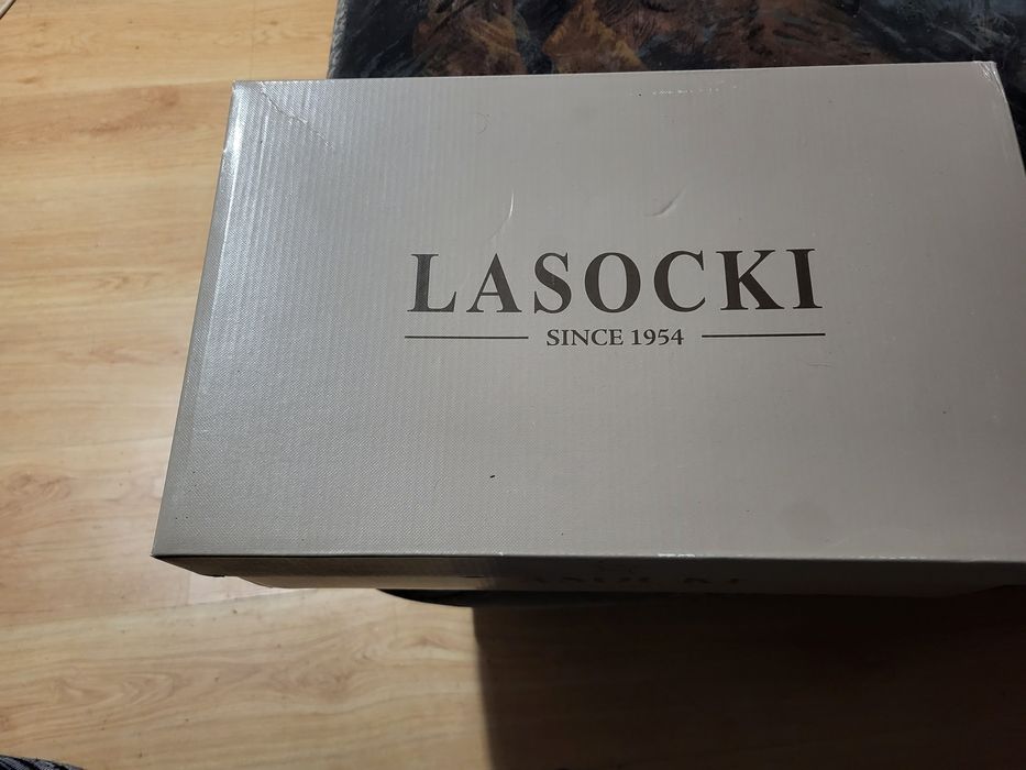 Sprzedam pantofle Lasocki