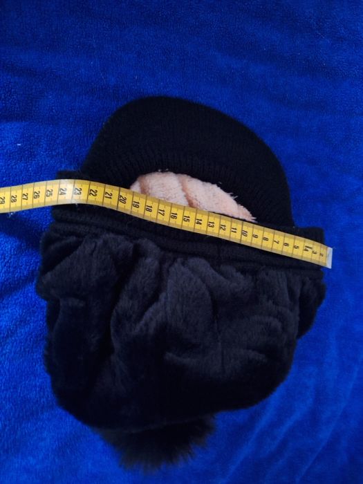 Śliczna damska czapka z daszkiem