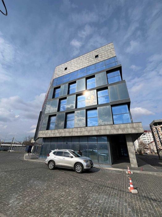 Оренда приміщення 450м2/ м. Захистників України/ пр-т Героїв Харкова