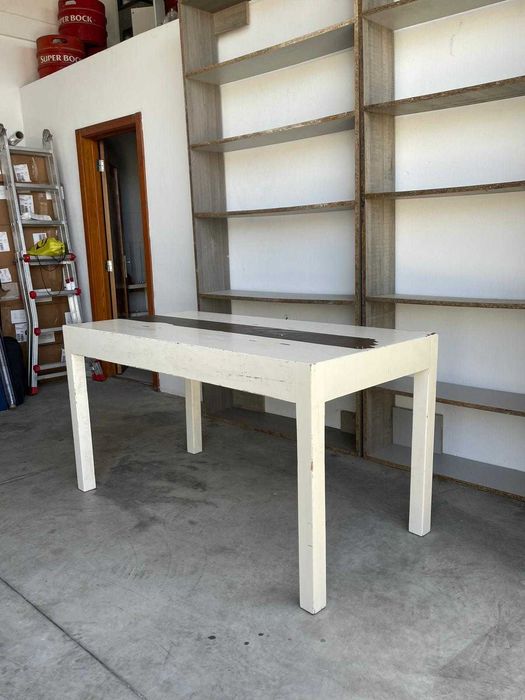 Mesa retangular branca