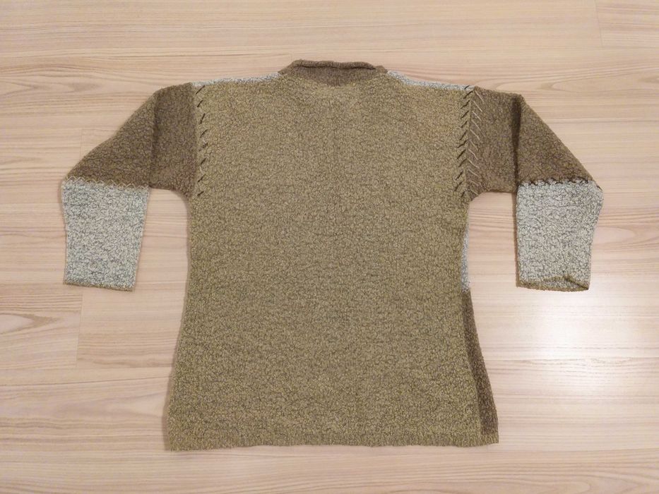 Свитер женский широкий, пряжа букле, р.46-48, б/у.