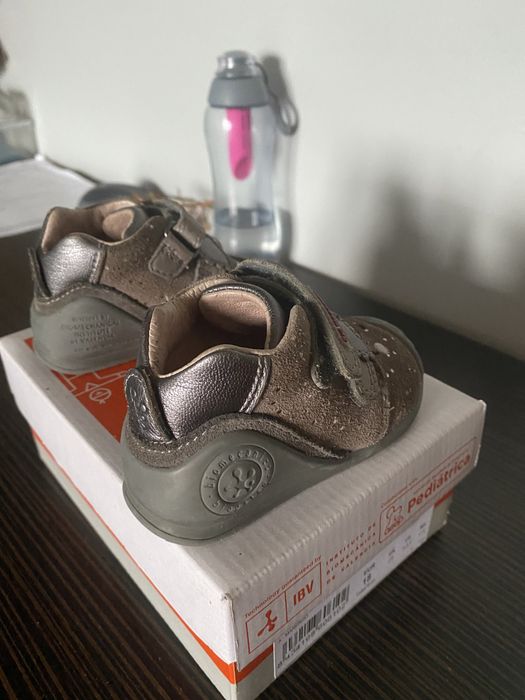 Sprzedam buty dziewczece