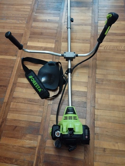 Бензокоса Foresta