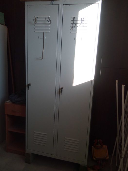 Szafka metalowa na ubrania robocze