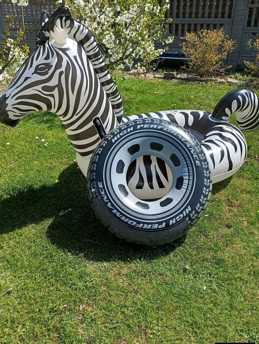Dmuchana zebra plus koło ratunkowe gratis