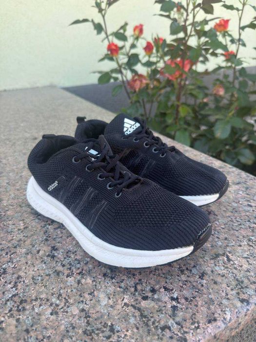 Жіночі кросівки дихаючі Adidas 41 розмір