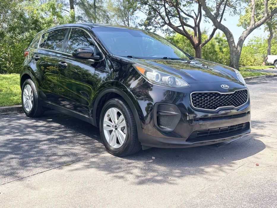 Kia Sportage LX      2017