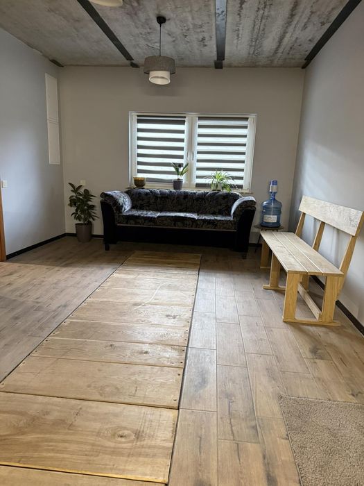 Будинок з банею і басейном