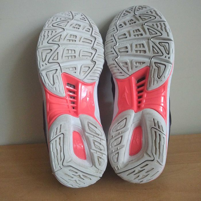Buty do gry w piłkę ręczną MIZUNO WAVE PHANTOM 2 roz.eu-39