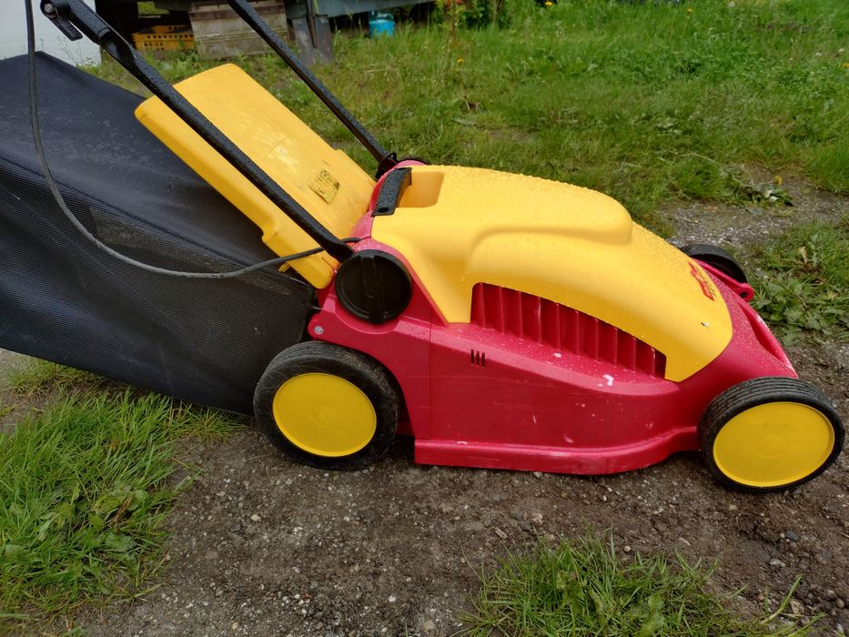 Kosiarka elektryczna Wolf 240E-1