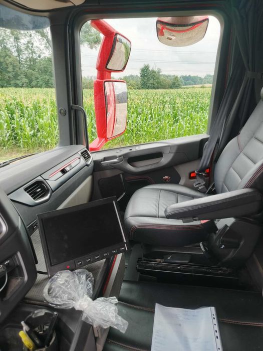 Scania   do zboża z dmuchawą odkurzaczem samozaładowcza